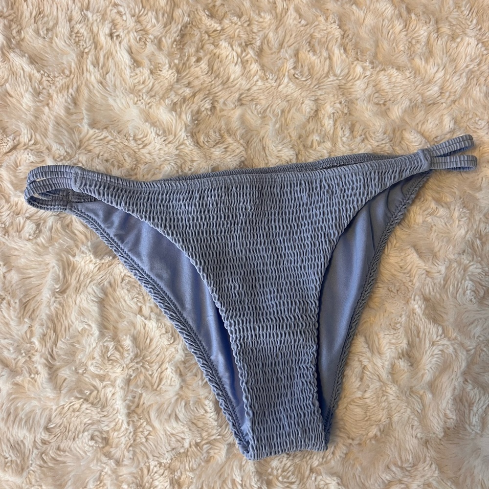 Hollister bottoms - Picture 1 of 3